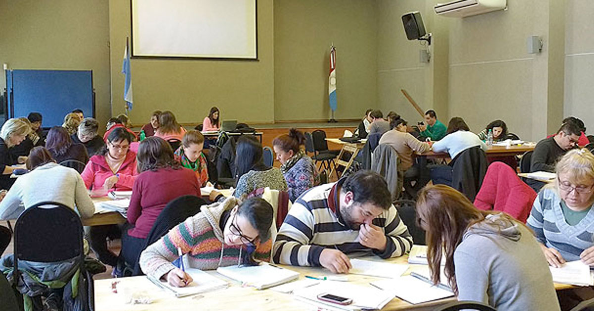Formación docente continua y compartida